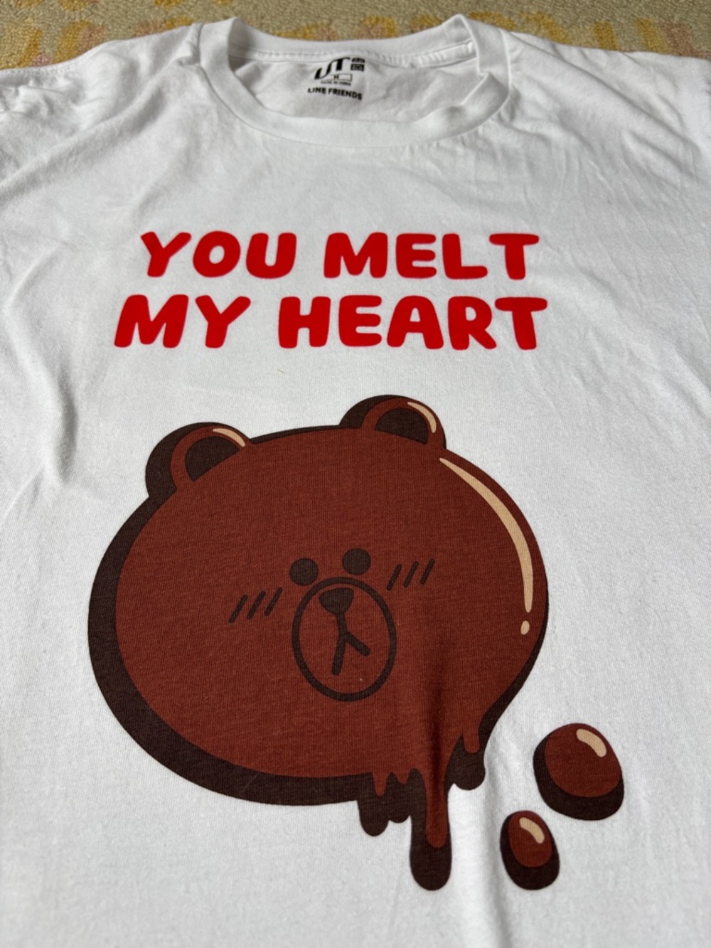 UNIQLO UT x Line Friends You Melt My Heart Chocolate Melting Bear Face sz Med